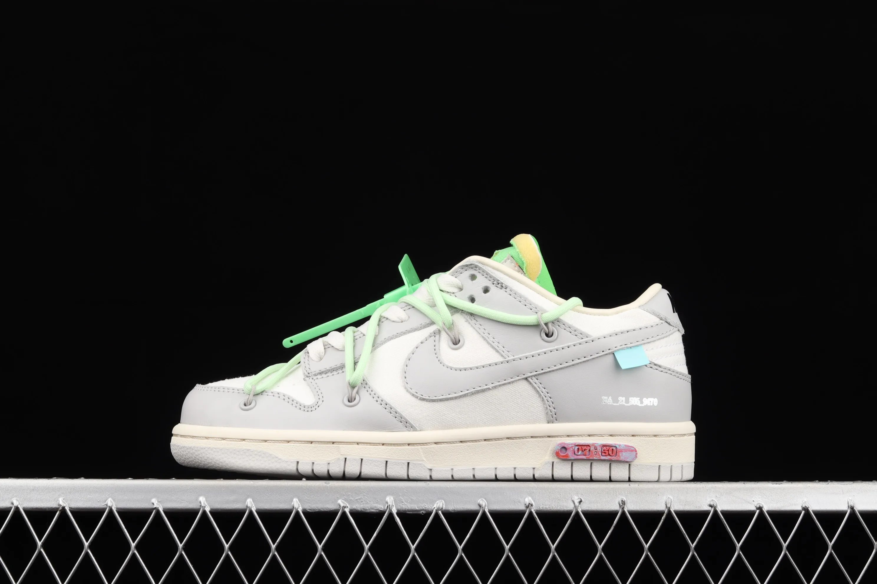 All Categories Nk SB Dunk Series Nk SB Dunk Low Low-top Sneakers Pure Original Version OF x Nk Dunk Low “04 of 50” OW White Gray Casual Sports Skateboard Shoes DM1602-108